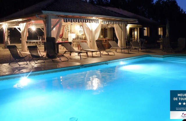 Villa Melhenga Bergerac 3* Sheltered & heated pool Air conditioning Huge park