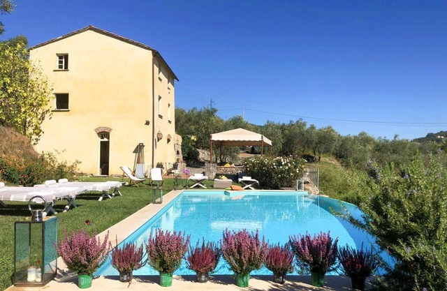 Villa Melinda - Four Bedroom Villa, Sleeps 8