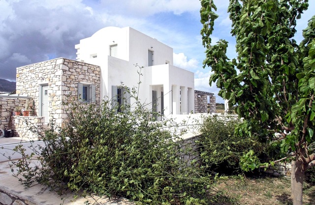 Villa Mella, Glyfa Beach Paros: luxury vacations by the sea, panoramic view