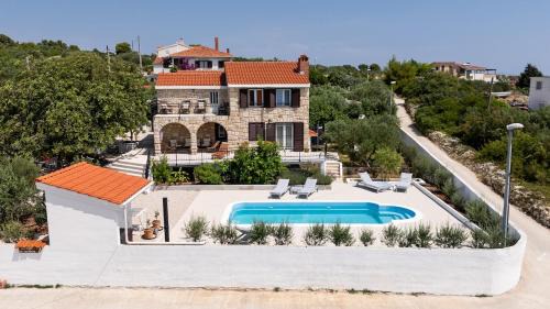 Villa Mellifera
