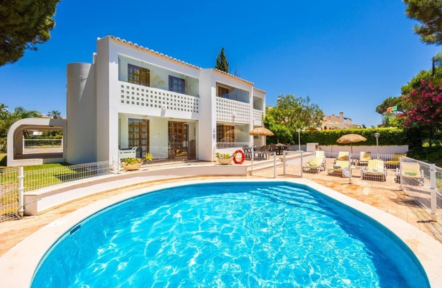 Villa Mexico - Four Bedroom Villa, Sleeps 9