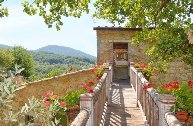 Villa Miavana - Five Bedroom Villa, Sleeps 10