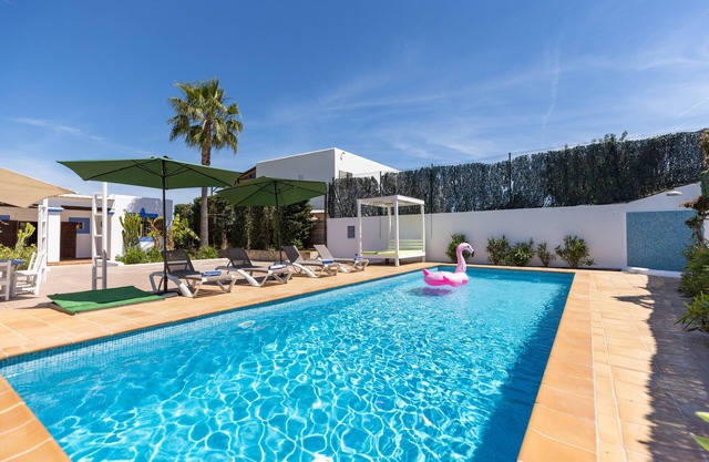 Villa Miguel - 4 Bedrooms | Pool | Central Ibiza | Wifi
