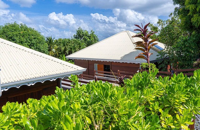 Villa Moderne Dans un Jardin Tropical, Havre de Paix, Emplacement Central