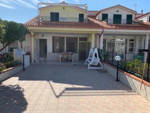 Villa Monia