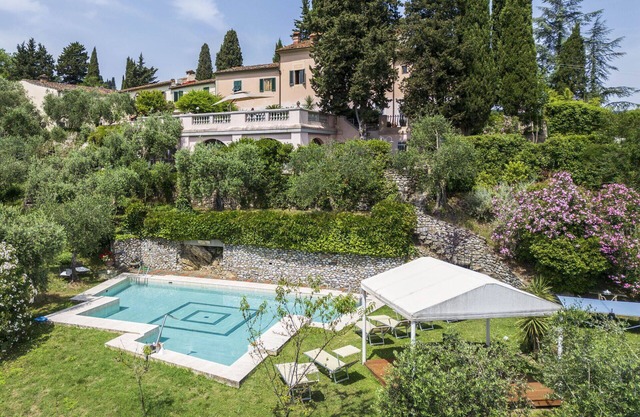 Villa Montegattoli With Panoramic Pool