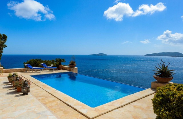 VILLA MYRIAM - 6 PAX - B