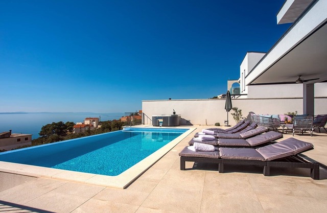 Villa Nano - Private heated 32 sqm infinity pool, a jacuzzi, amazing sea views