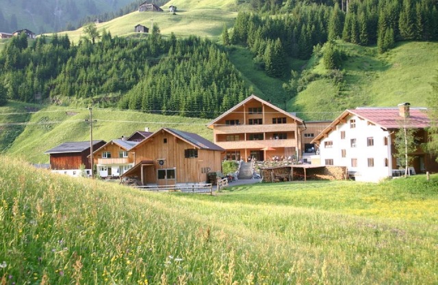 Villa Natur . living in a different kind Comfort apartments for 2 to 18 people