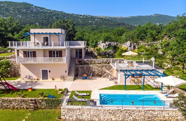 Villa Natura with private pool, zipline and maximum privacy