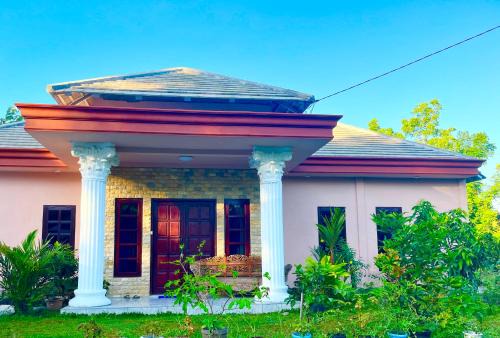 Villa Ndalem KeAgusan