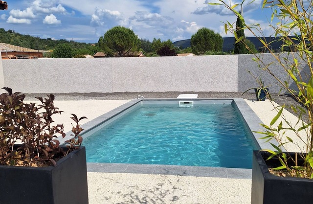 Villa Neuve Avec Piscine Privée
