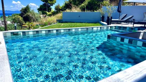 Villa NiaMaris, Deluxe, Sea View, BBQ, Private Pool, 80m to the Beach