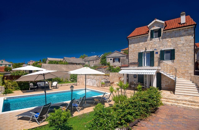 VILLA NIKOLA 100 YEAR OLD STONE RENOVATED VILLA WITH HEATED POOL