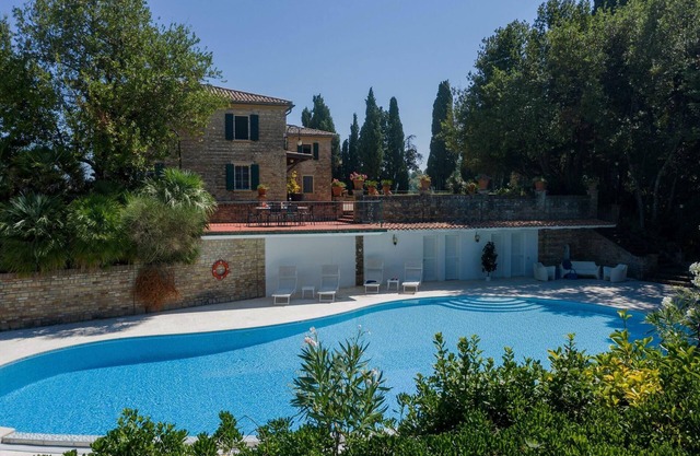 Villa Nina 12 - Six Bedroom Villa, Sleeps 12
