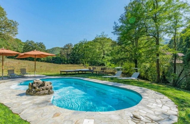 Villa Nontiscordardime - 18th century villa with pool