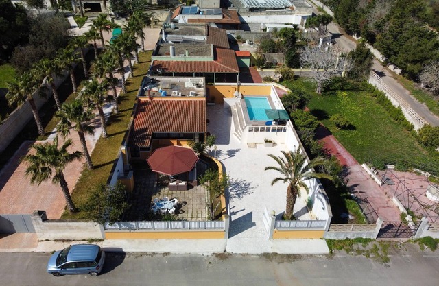 Villa Oasi al mare near the sea with pool, Melendugno, Italy