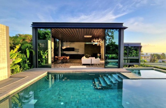 Villa Obsidian, with staff, sea view and walk to Choeng Mon beach