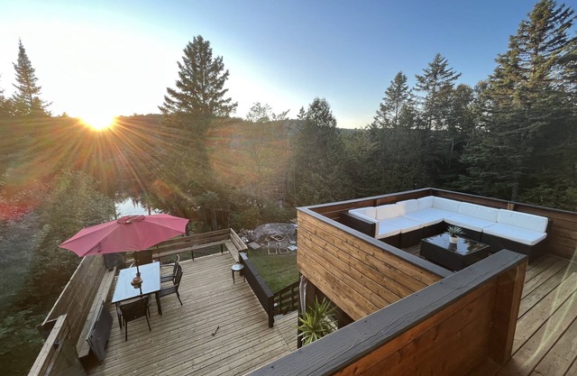 Villa Odette - Alpine Modern - Sunny 2 floor 3 bedroom Chalet + Spa