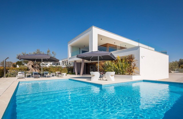 Villa Old Olive Prima with Pool