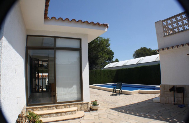 VILLA ON ONE FLOOR, IN MIAMI-PLATJA CENTER "WIFI" WITH PRIVATE POOL