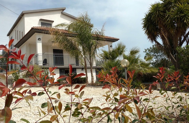 Villa on two levels, "Sicana" countryside