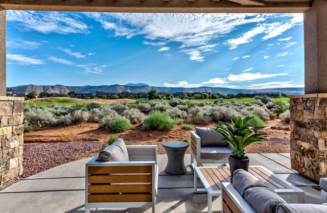 Villa On The 18th at The Ledges Golf Club *Resort Amenities Included!