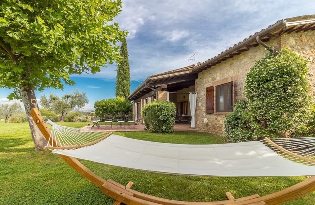 Villa Orvieto - private villa with tennis and pool