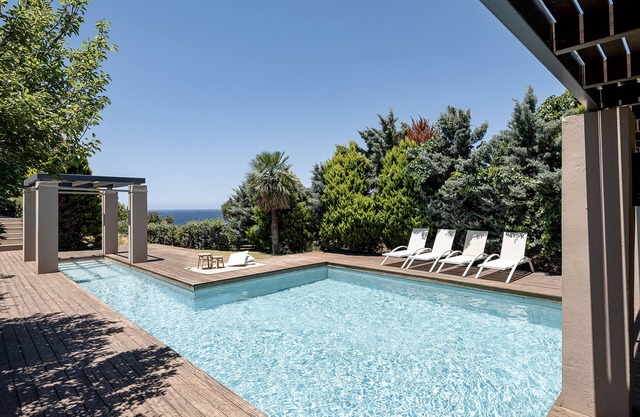 Villa Ostria, Luxury Villa with Amazing Sea & Sunset View