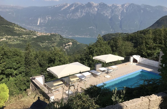 Villa over Lake Garda dream panorama with private pool in Tignale