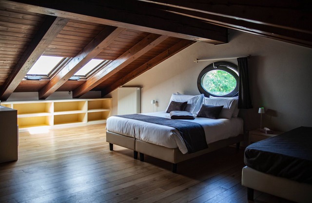 Villa Paola double bedroom in the attic