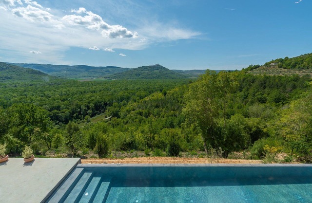 Villa Paradise Found with Pool