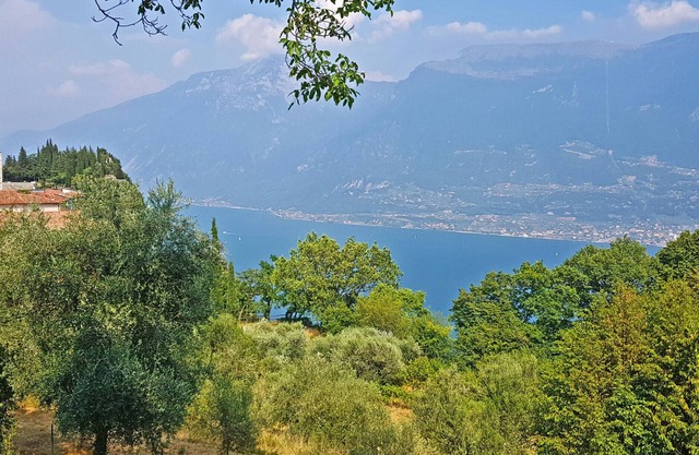 Villa Paradiso Lake View Balcony Garden