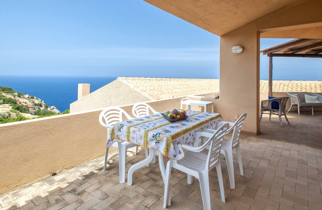 Villa 'Paradiso' with Sea View, Private Pool and Private Terrace