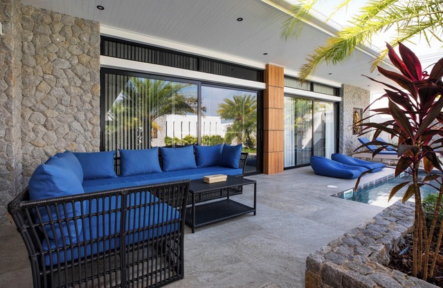 Villa Pattana Moon - 4 bedroom villa in peaceful Tambon Rawai, Phuket
