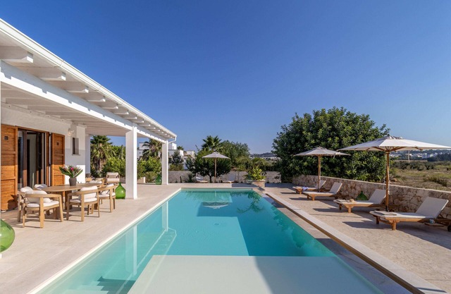 Villa Patty - Four Bedroom Villa, Sleeps 8
