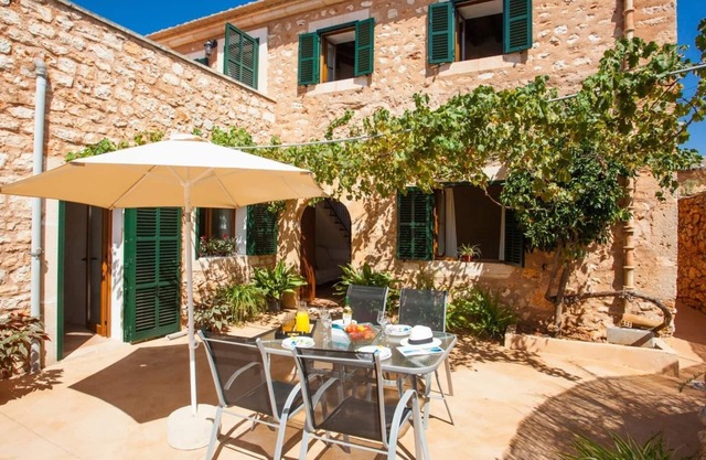 Villa Paula. Renovated and Traditional Majorca House