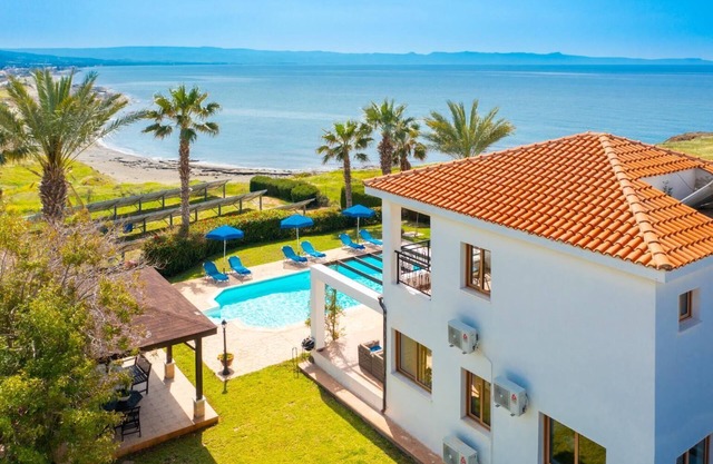 Villa Pelagos - Three Bedroom Villa, Sleeps 6