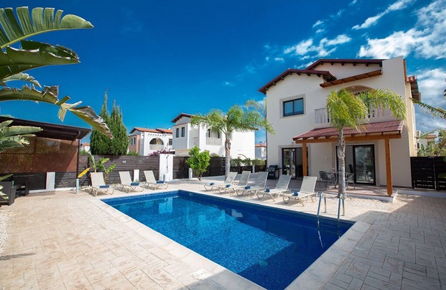 Villa Close The Beach 