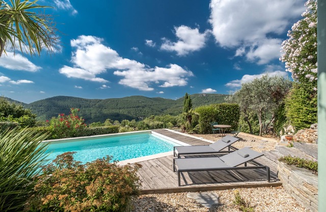 VILLA PEROL, BETWEEN SEA AND MOUNTAIN