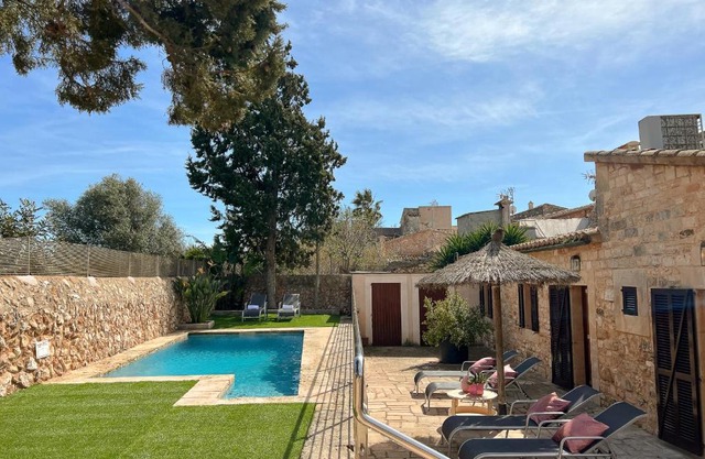 Villa Petita Llombards