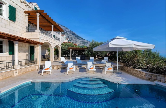 Villa Petra with pool
