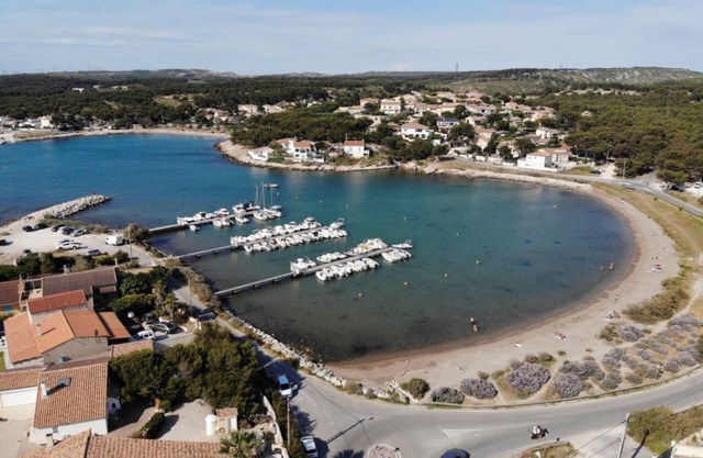 Villa pieds dans la mer de la Côte bleue