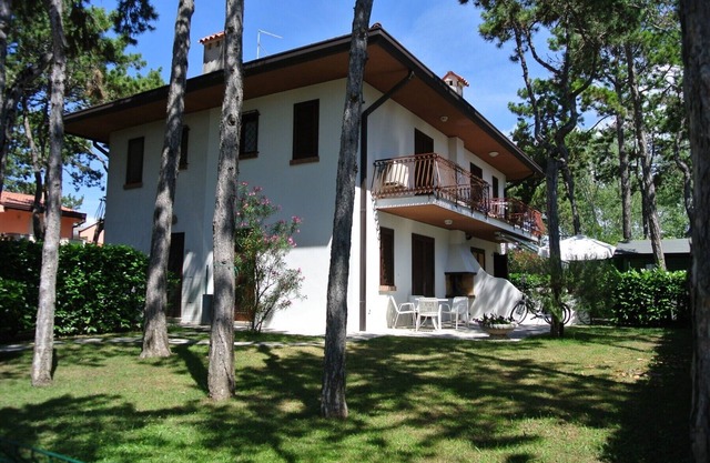 VILLA PINEA 33 WITH PRIVATE GARDEN