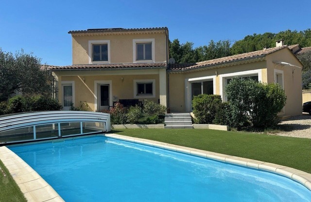 Villa - piscine privée et jardinnVilla - private pool and gardenn5 min de Buis