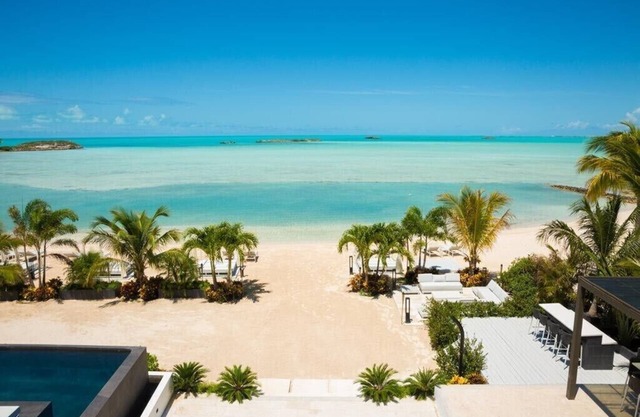 Villa PM TCI, a 30,000sq/ft Mansion, Fully Staffed, includes Chef, Sleeps 18+ppl