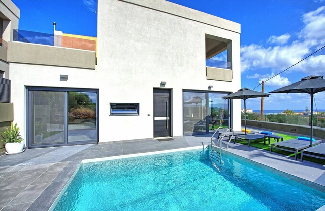 Villa Popi - Holiday Villa Rental with swimming pool on the Island of Crete