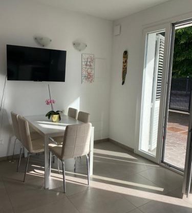 Villa Popilia Sea & Business Red
