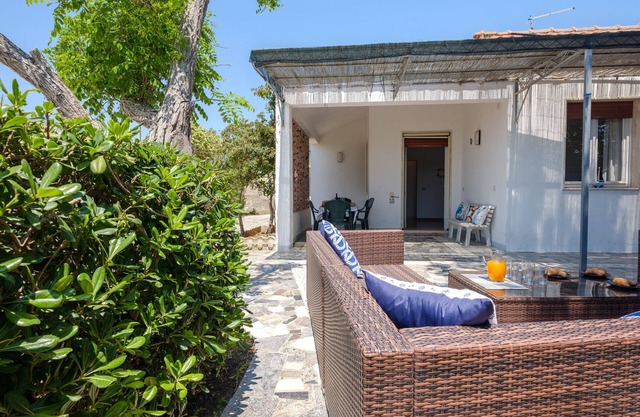 Villa 'Punta Prosciutto Vista Mare' with Sea View, Wi-Fi and Air Conditioning