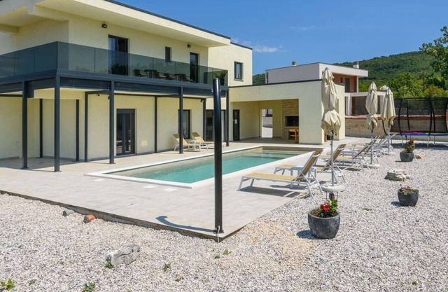 Villa Quinta with pool and sauna, Brgod, Labin